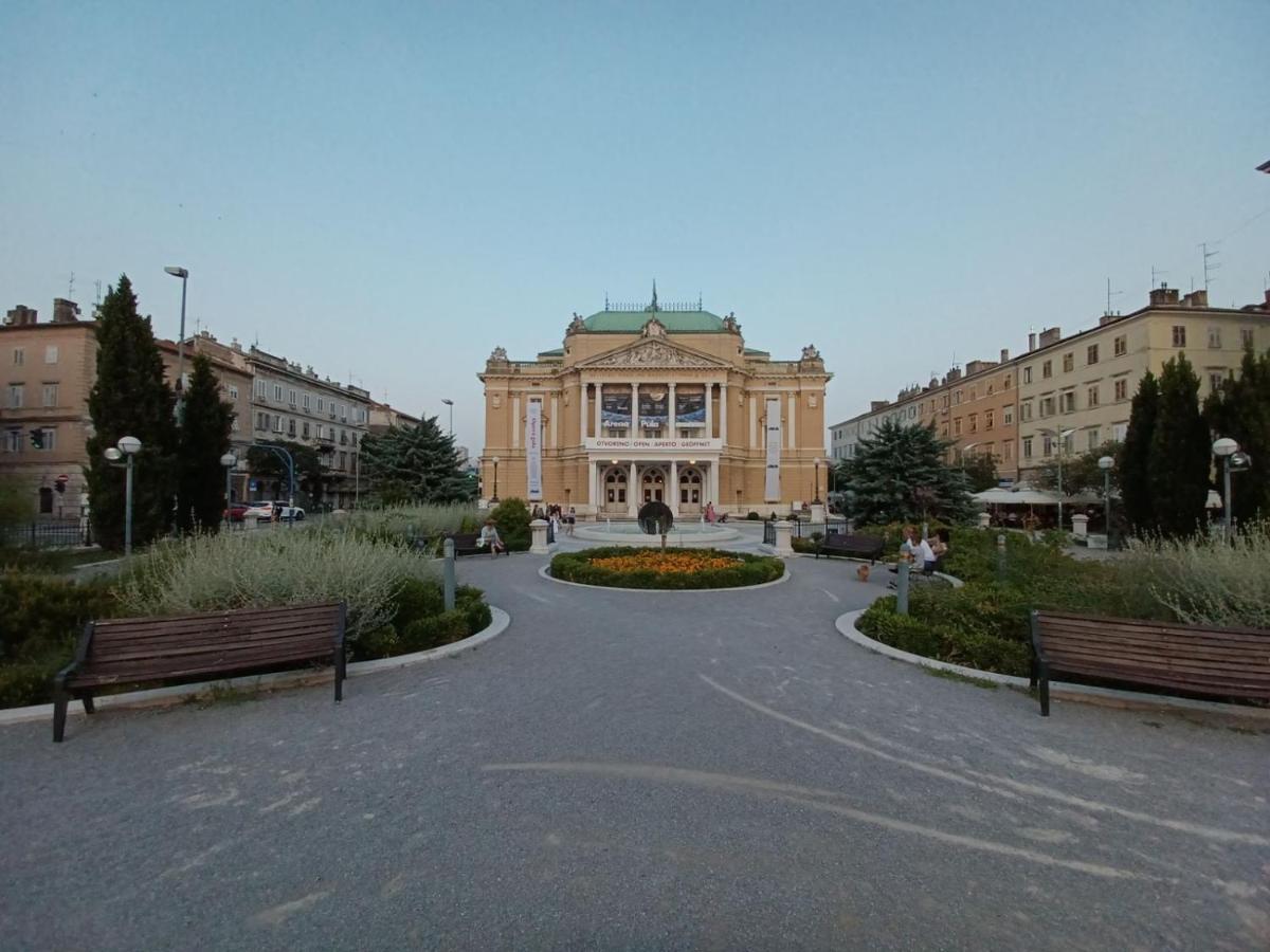 Апартаменты In The Centar Of Риека Экстерьер фото